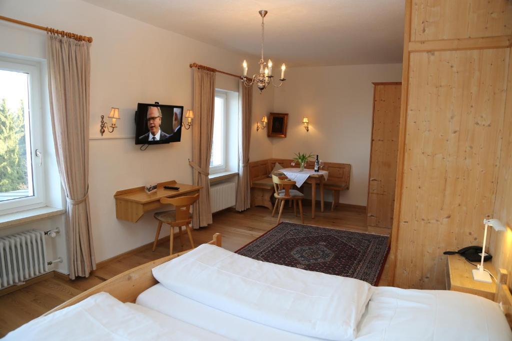 Klostergasthof Maria Eck Siegsdorf Room photo